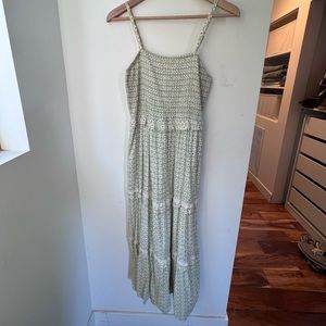Universal Thread midi dress size small